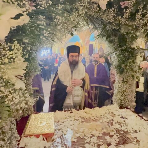 Zbritja e Krishtit nga Kryqi. -Vajtimet e Përmbivarrshme.Litania e Epitafit.