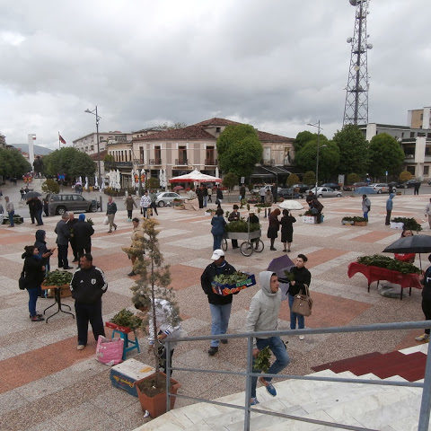 E Djela e Dafinës në Mitropolinë e Shenjtë Korçë, dorëzimi i një Dhiakoni të ri. (fotografi dhe video)