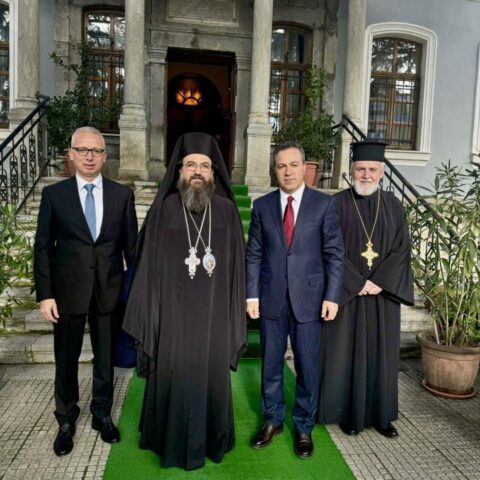 Momente nga Pritja e Krishtlindjes 2025 në selinë e Mitropolisë së Shenjtë Korçë!