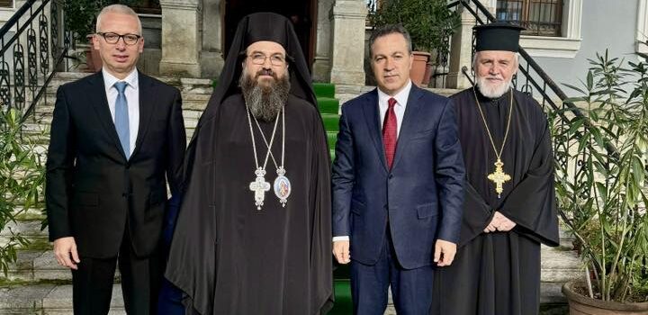 Momente nga Pritja e Krishtlindjes 2025 në selinë e Mitropolisë së Shenjtë Korçë!