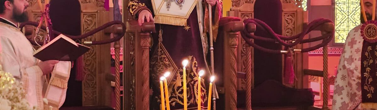 E kremtja e Shën Anastas Persit në katedralen e Korçës. Përshpirtje për Kryepiskopin e ndjerë Anastasin i cili festonte emrin në këtë ditë.  Feston emrin Hirësia e Tij Mitropoliti + Anastasit.